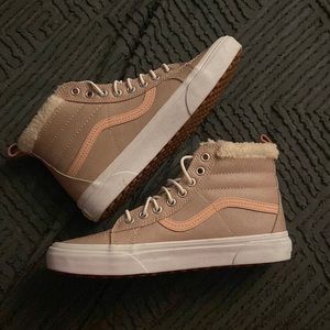Vans Womens 9 M 7.5 Sneaker